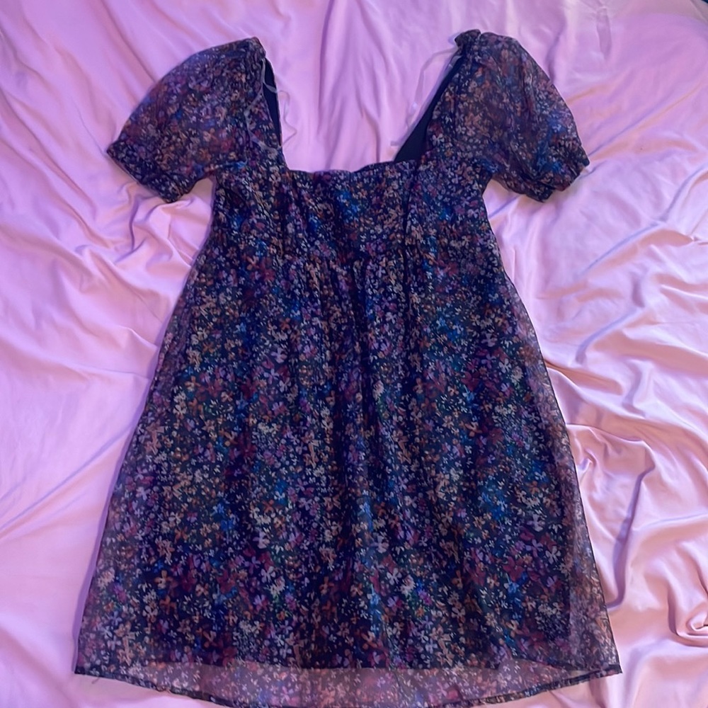 women’s small floral dress